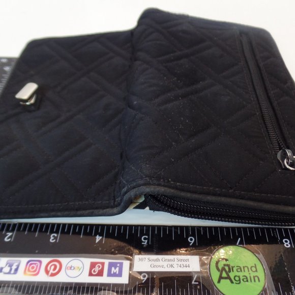 Vera Bradley Black Quilted Silvetone Hardware Organizer Wallet Zipped & Turnlock - Picture 4 of 9